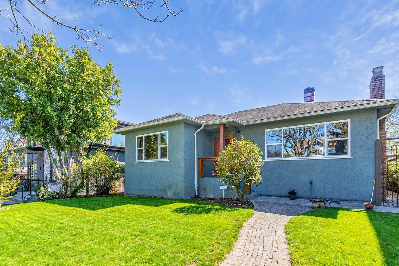 4046 Eton Street - Vancouver Heights Single Family Residence for Sale, 5 Bedrooms (R3015940) #1