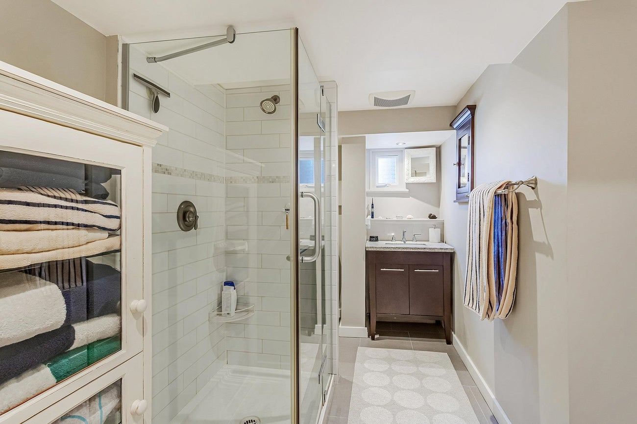 4046 Eton Street - Vancouver Heights Single Family Residence for Sale, 5 Bedrooms (R3015940) #23