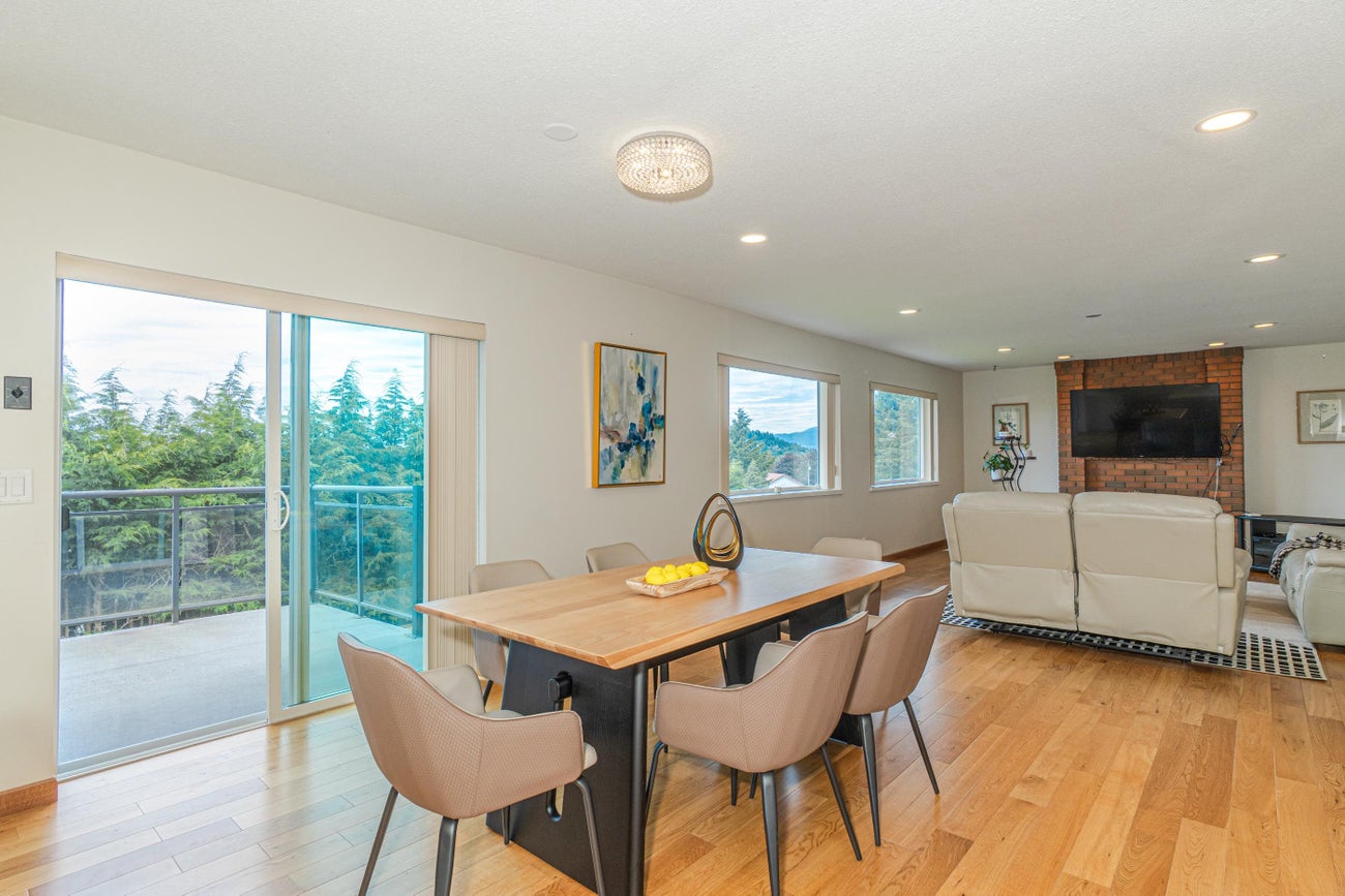 7378 Union Street - Simon Fraser Univer. Single Family Residence for Sale, 7 Bedrooms (R3016578) #14