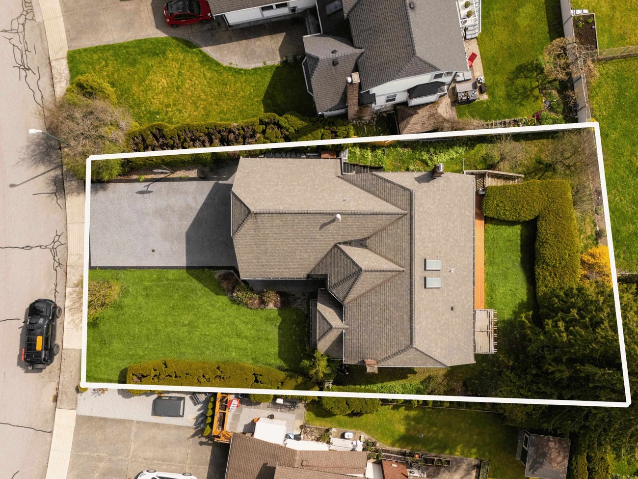 374 Balfour Drive - Coquitlam East Single Family Residence for Sale, 6 Bedrooms (R3017029) #2