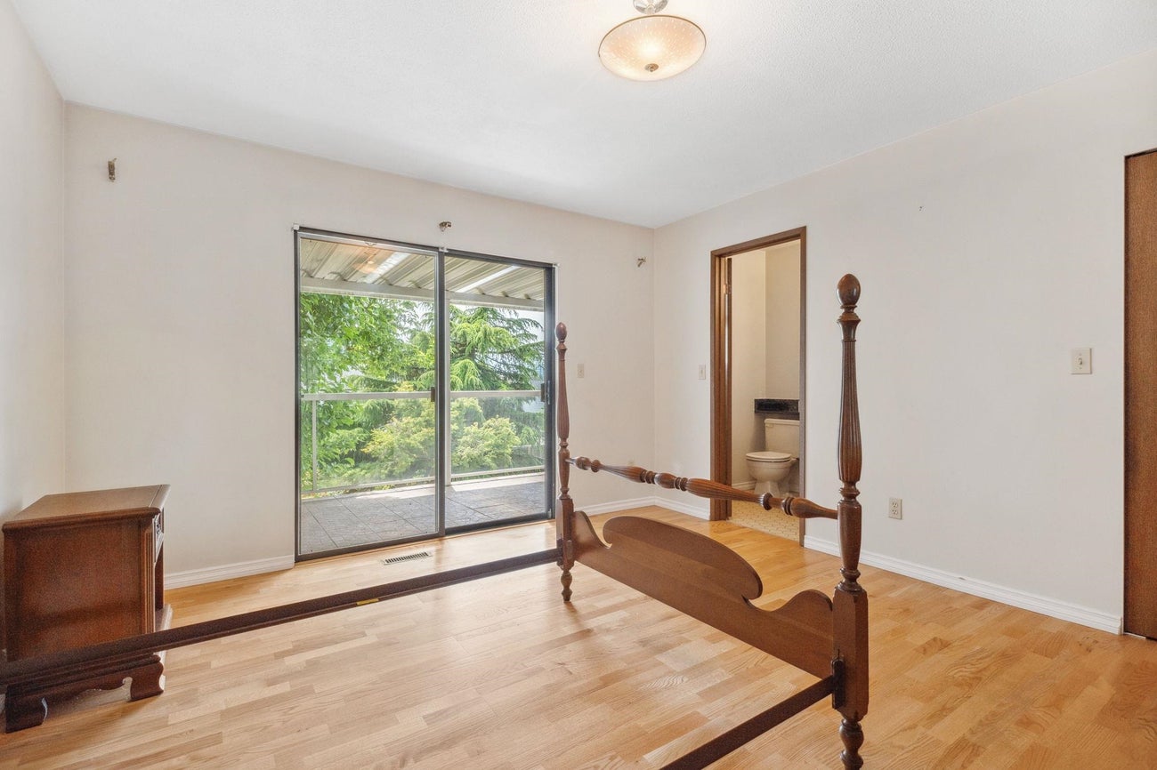 722 Foster Avenue - Coquitlam West Single Family Residence for Sale, 5 Bedrooms (R3017179) #21