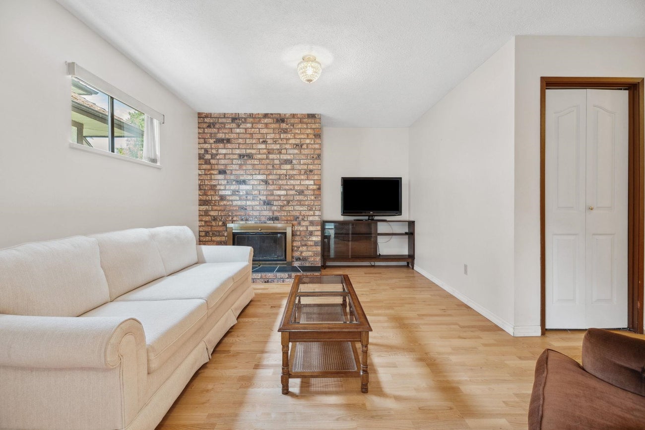 722 Foster Avenue - Coquitlam West Single Family Residence for Sale, 5 Bedrooms (R3017179) #31