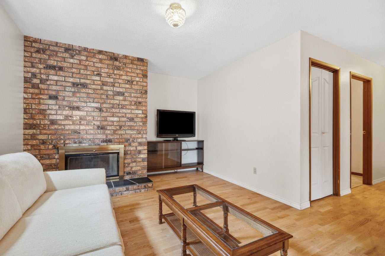 722 Foster Avenue - Coquitlam West Single Family Residence for Sale, 5 Bedrooms (R3017179) #32