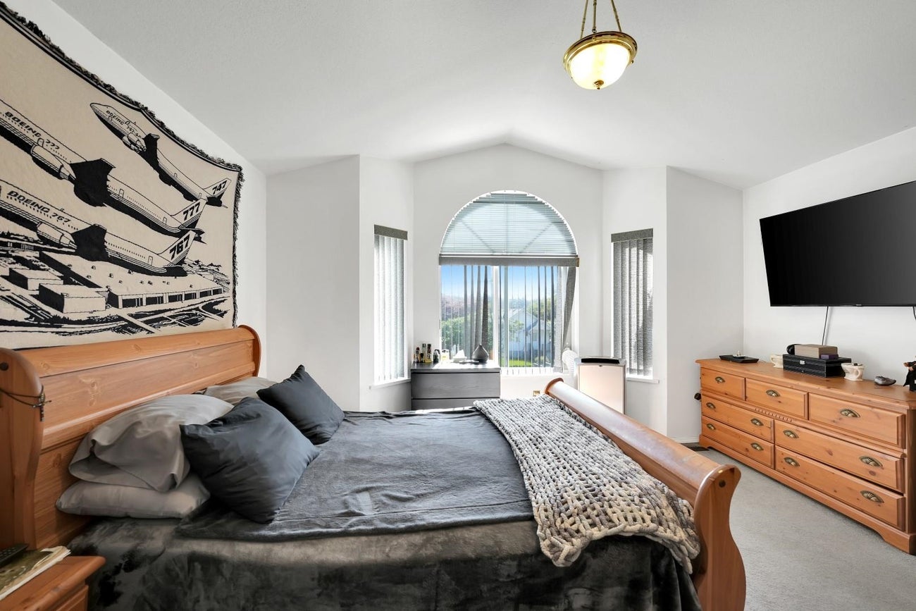 306 Marmont Street - Maillardville Single Family Residence for Sale, 8 Bedrooms (R3017200) #22