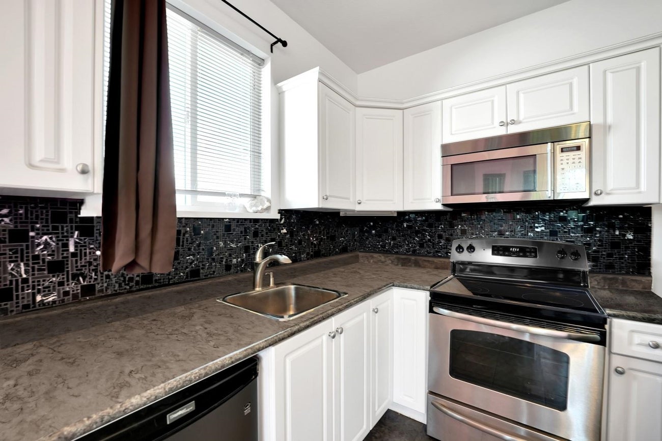 306 Marmont Street - Maillardville Single Family Residence for Sale, 8 Bedrooms (R3017200) #25