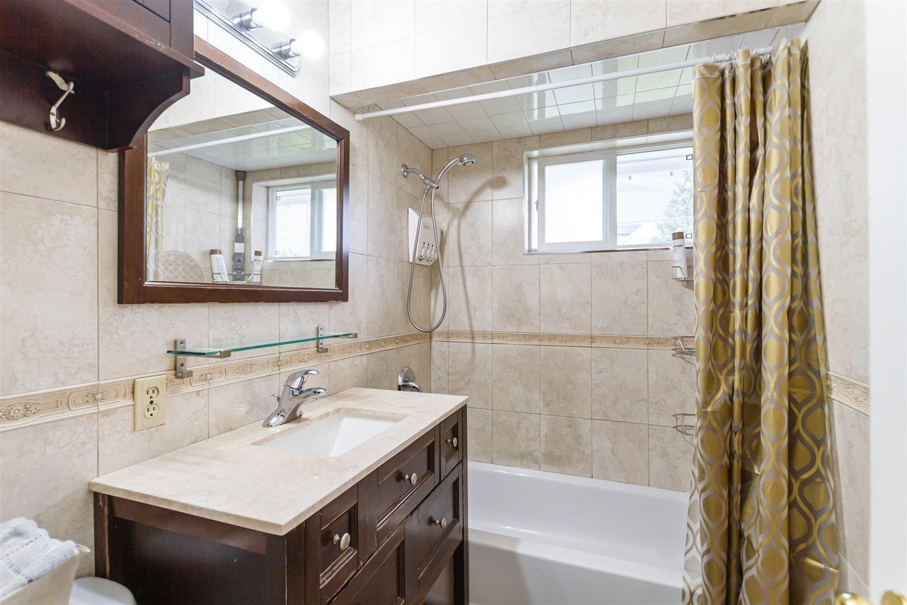 1060 Rochester Avenue - Maillardville Single Family Residence for Sale, 7 Bedrooms (R3017238) #16
