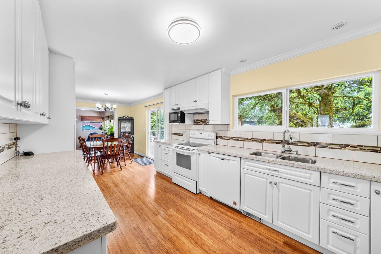 760 Runnymede Avenue - Coquitlam West Single Family Residence for Sale, 5 Bedrooms (R3017398) #13