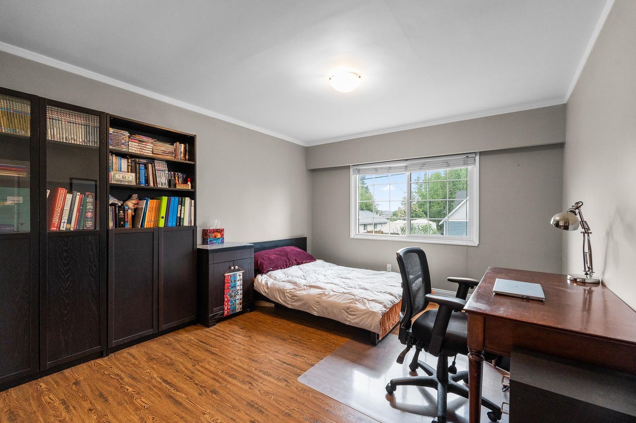 943 Dennison Avenue - Coquitlam West Single Family Residence for Sale, 7 Bedrooms (R3018544) #13