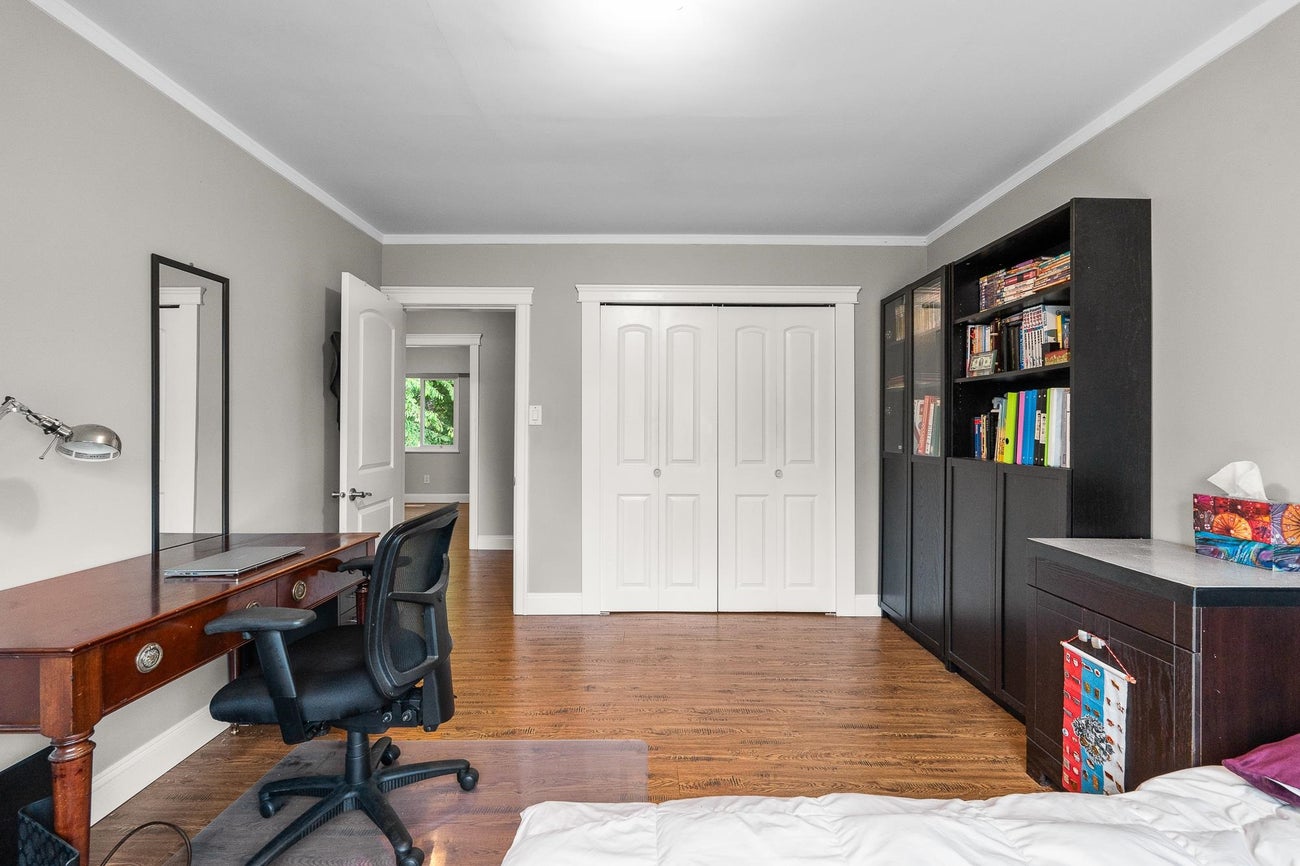 943 Dennison Avenue - Coquitlam West Single Family Residence for Sale, 7 Bedrooms (R3018544) #14