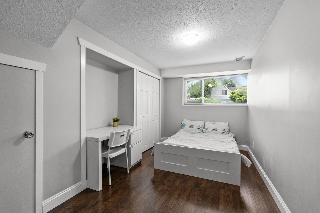 943 Dennison Avenue - Coquitlam West Single Family Residence for Sale, 7 Bedrooms (R3018544) #24