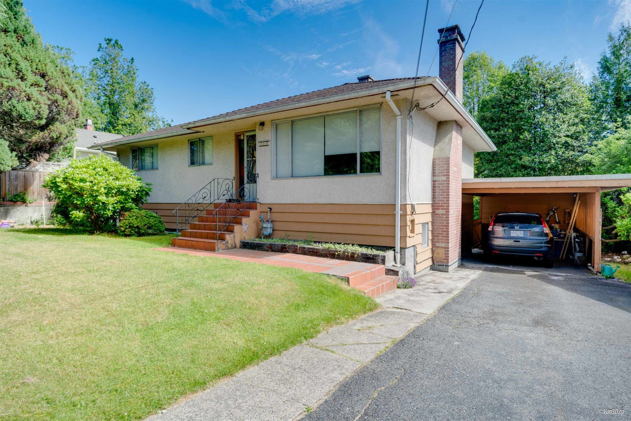 762 Edgar Avenue - Coquitlam West Single Family Residence for Sale, 3 Bedrooms (R3018572) #2