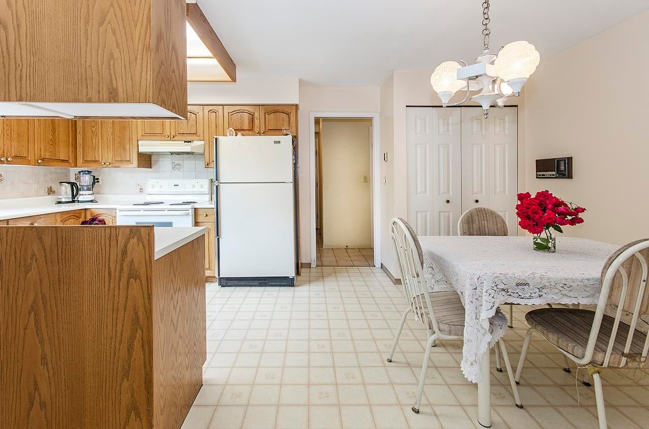 718 Foster Avenue - Coquitlam West Single Family Residence for Sale, 3 Bedrooms (R3019454) #11