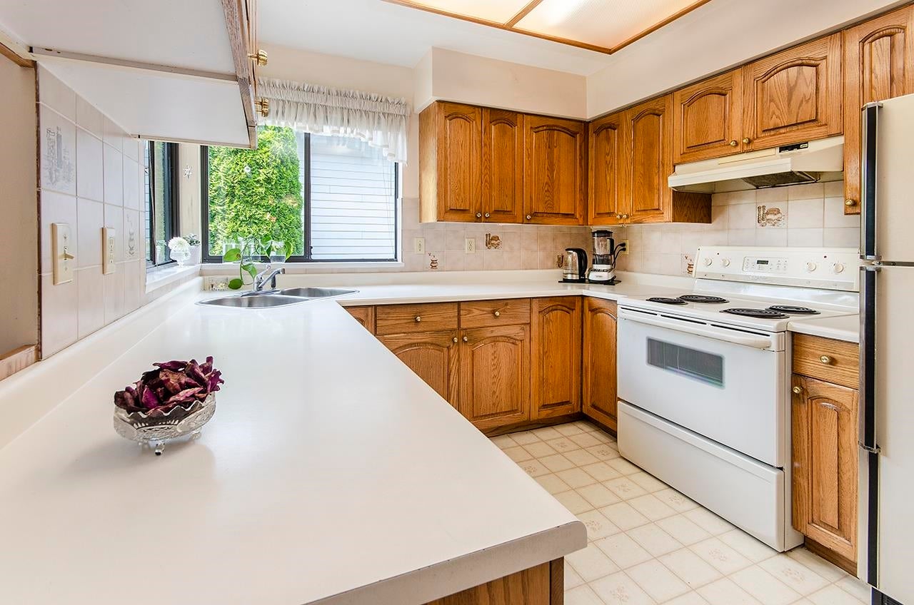 718 Foster Avenue - Coquitlam West Single Family Residence for Sale, 3 Bedrooms (R3019454) #14