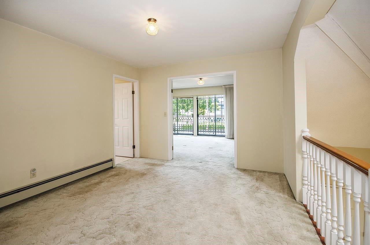 718 Foster Avenue - Coquitlam West Single Family Residence for Sale, 3 Bedrooms (R3019454) #17