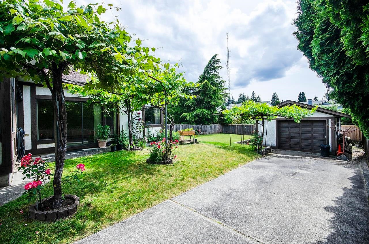 718 Foster Avenue - Coquitlam West Single Family Residence for Sale, 3 Bedrooms (R3019454) #38