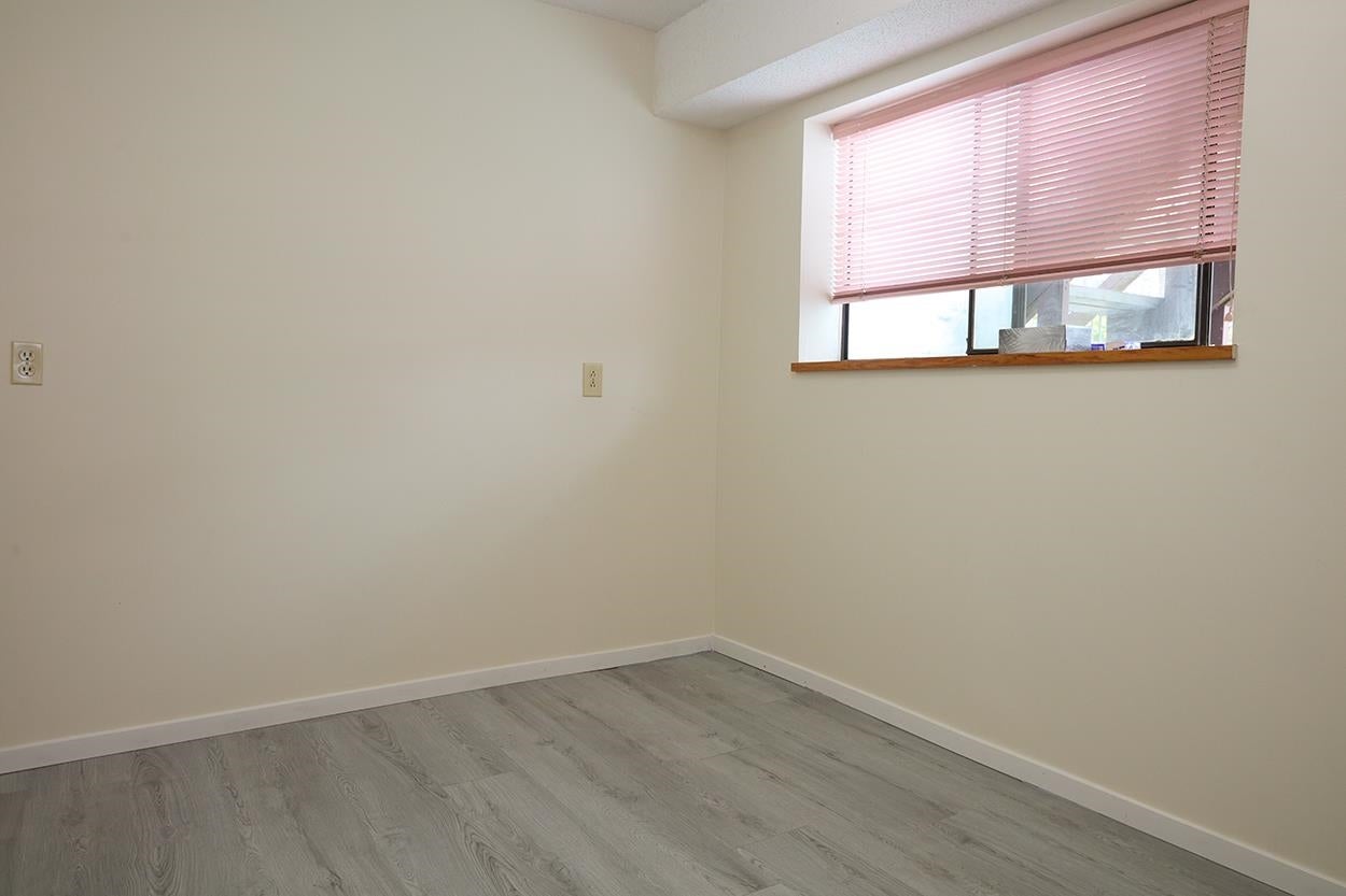 4240 Dundas Street - Vancouver Heights Single Family Residence for Sale, 5 Bedrooms (R3019705)# - 19