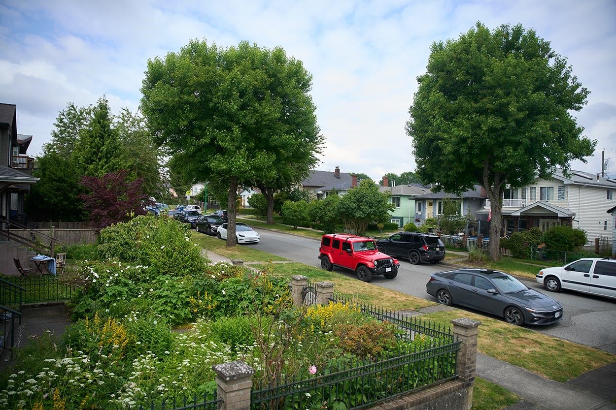 4240 Dundas Street - Vancouver Heights Single Family Residence for Sale, 5 Bedrooms (R3019705)# - 33