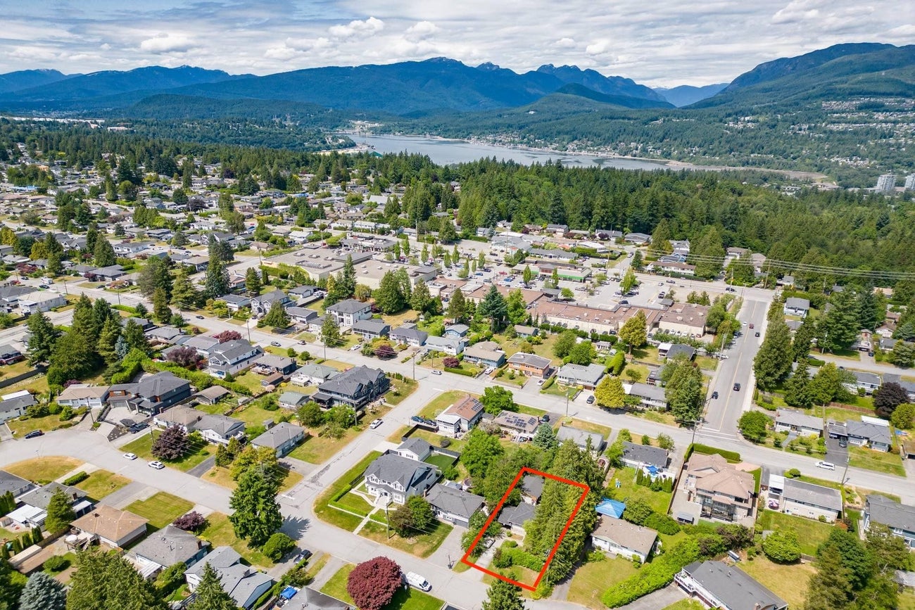 2041 Quinton Avenue - Central Coquitlam Single Family Residence for Sale, 2 Bedrooms (R3020072) #12