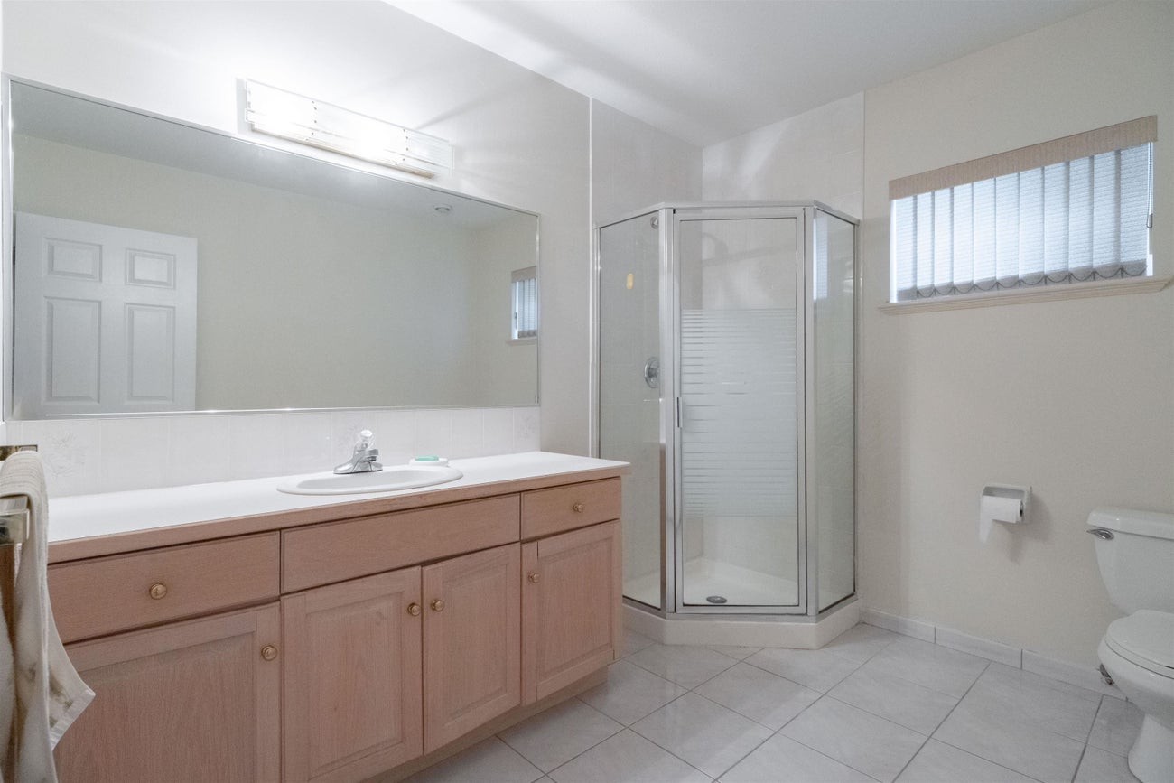 2248 Sicamous Avenue - Coquitlam East Single Family Residence for Sale, 7 Bedrooms (R3020189) #34