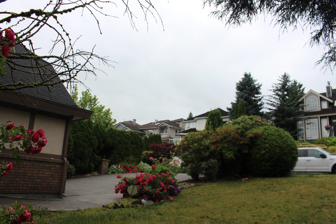 2254 Sorrento Drive - Coquitlam East Single Family Residence for Sale, 5 Bedrooms (R3020285) #5