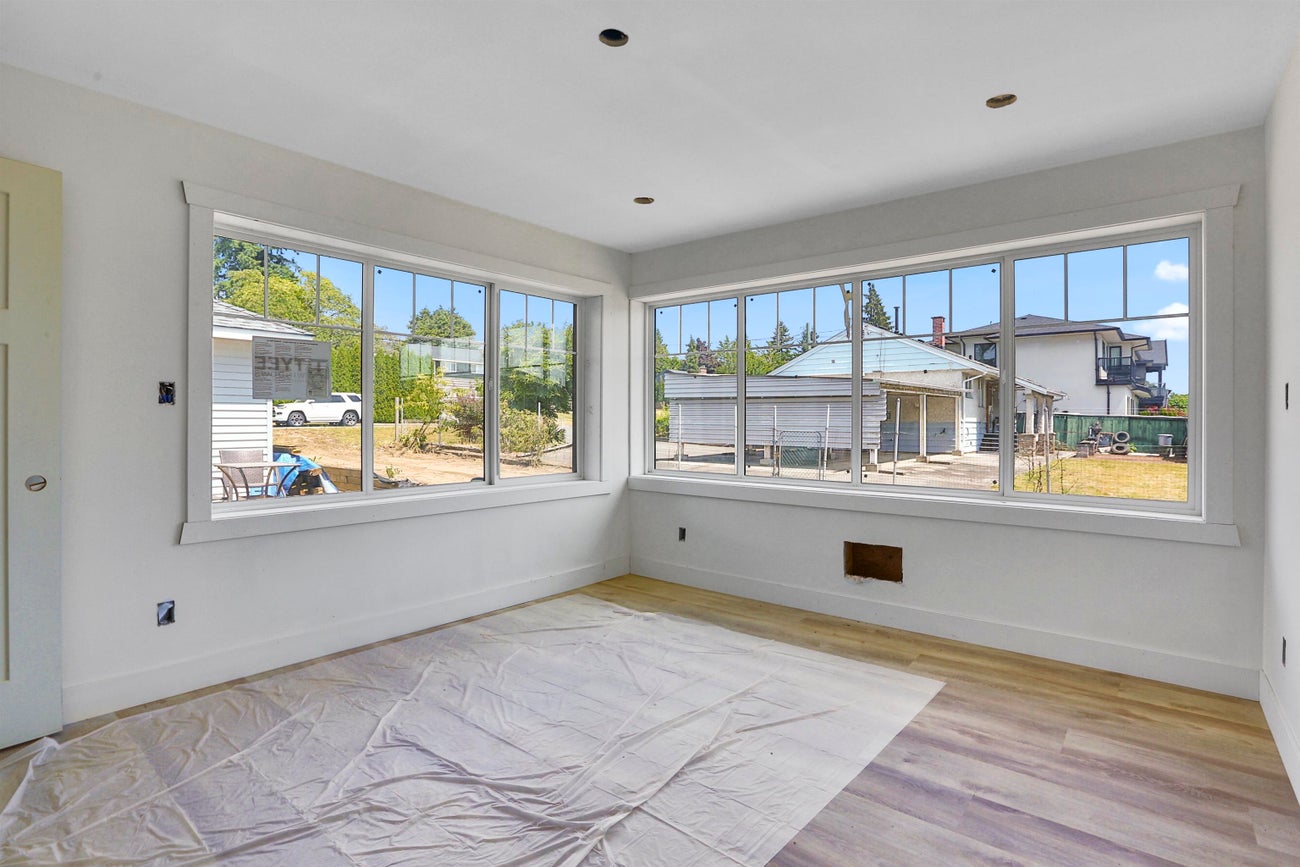 201 Finnigan Street - Central Coquitlam Single Family Residence for Sale, 5 Bedrooms (R3020642) #31
