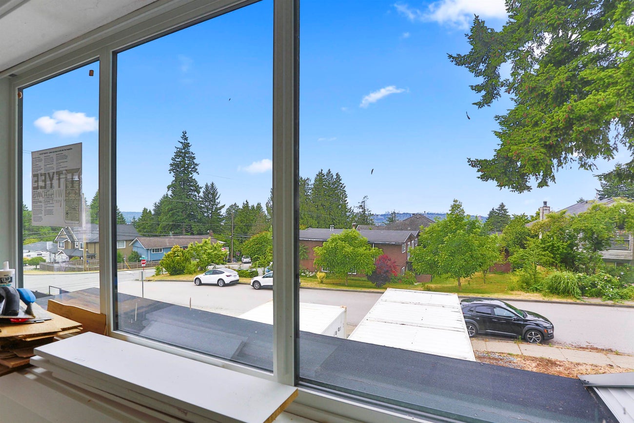 201 Finnigan Street - Central Coquitlam Single Family Residence for Sale, 5 Bedrooms (R3020642) #38