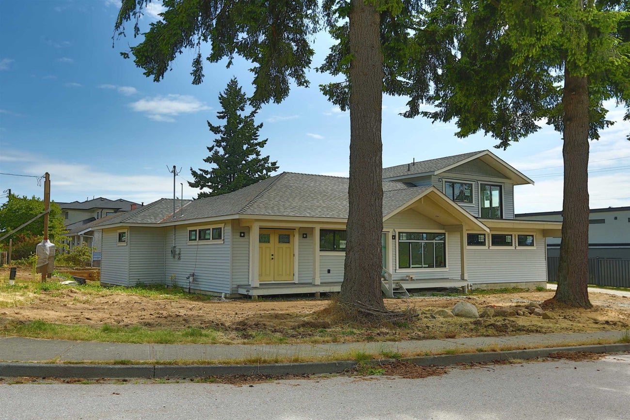 201 Finnigan Street - Central Coquitlam Single Family Residence for Sale(R3020642) #3