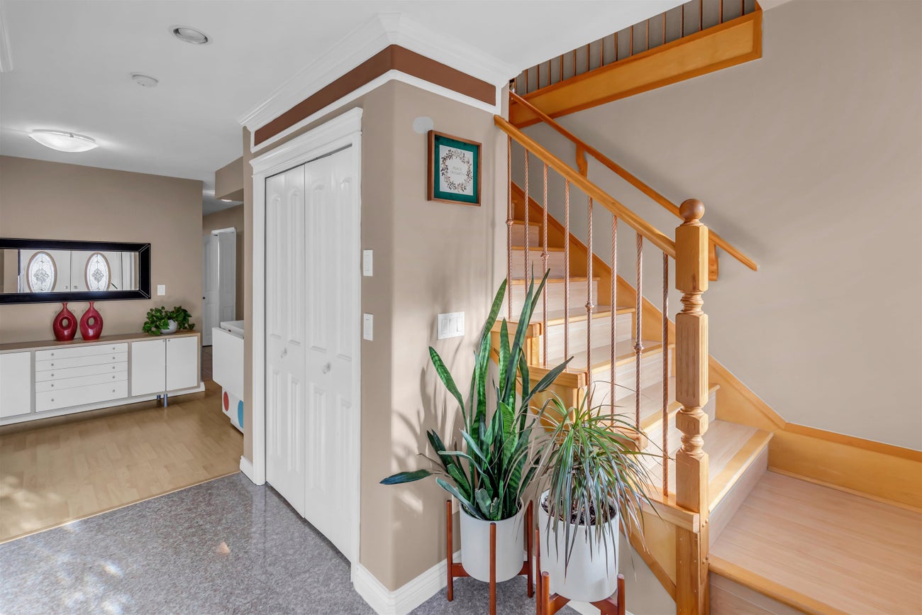 4465 Cambridge Street - Vancouver Heights Single Family Residence for Sale, 5 Bedrooms (R3020796) #2
