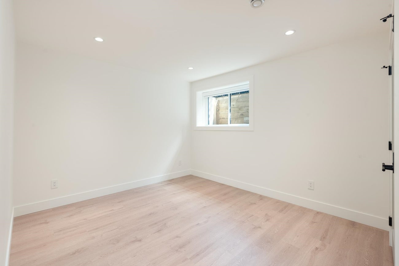 615 Nicola Avenue - Coquitlam West Single Family Residence for Sale, 8 Bedrooms (R3022197) #37