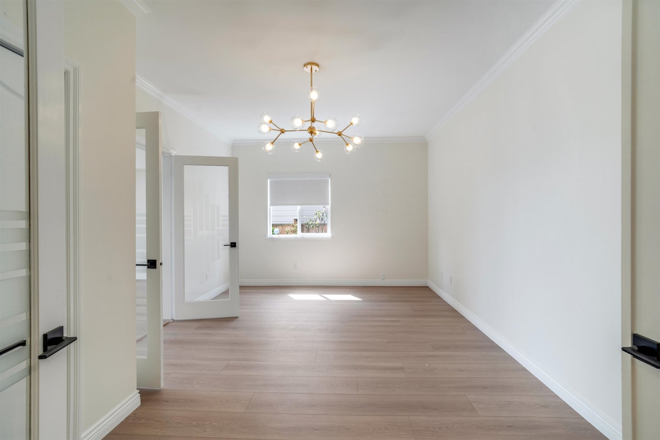 639 Chapman Avenue - Coquitlam West Single Family Residence for Sale, 6 Bedrooms (R3022207) #11