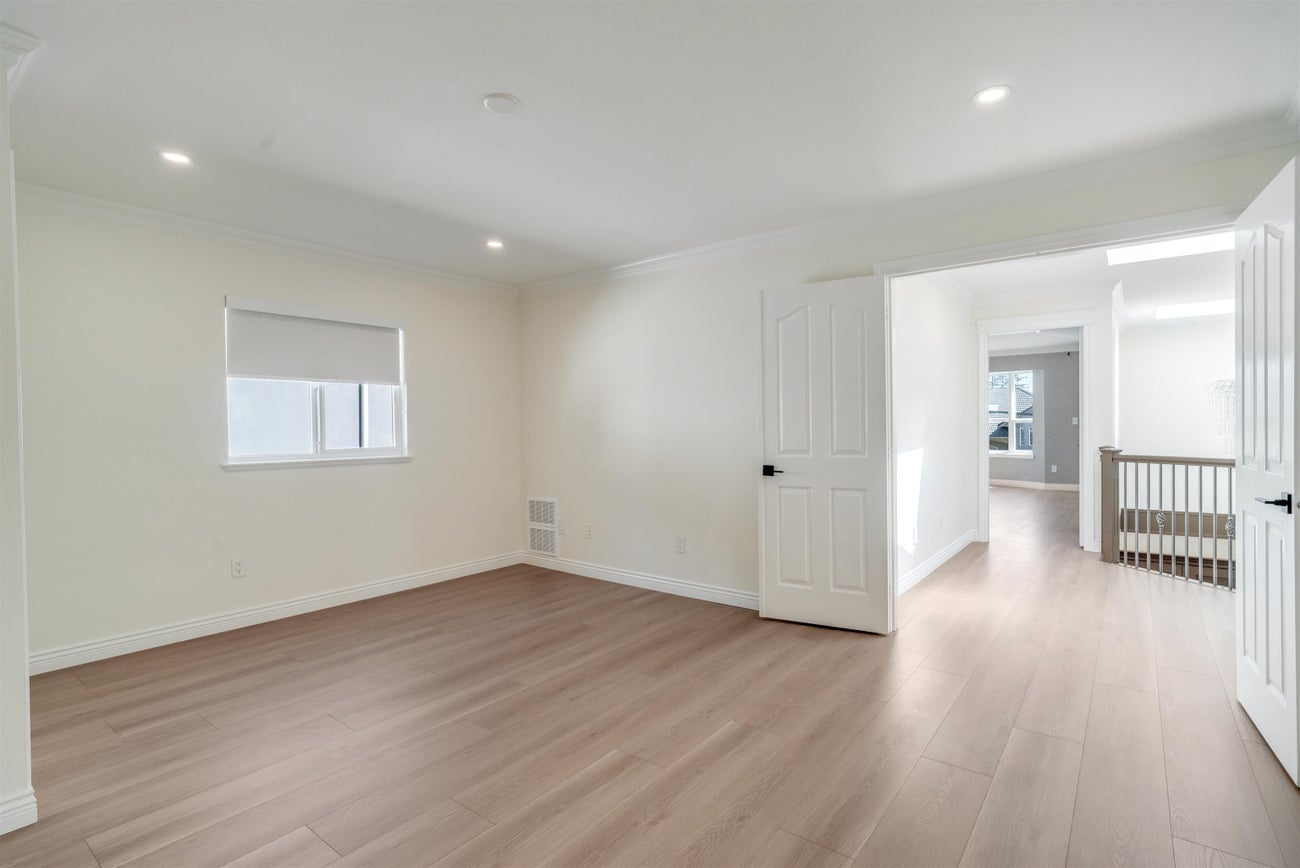 639 Chapman Avenue - Coquitlam West Single Family Residence for Sale, 6 Bedrooms (R3022207) #20