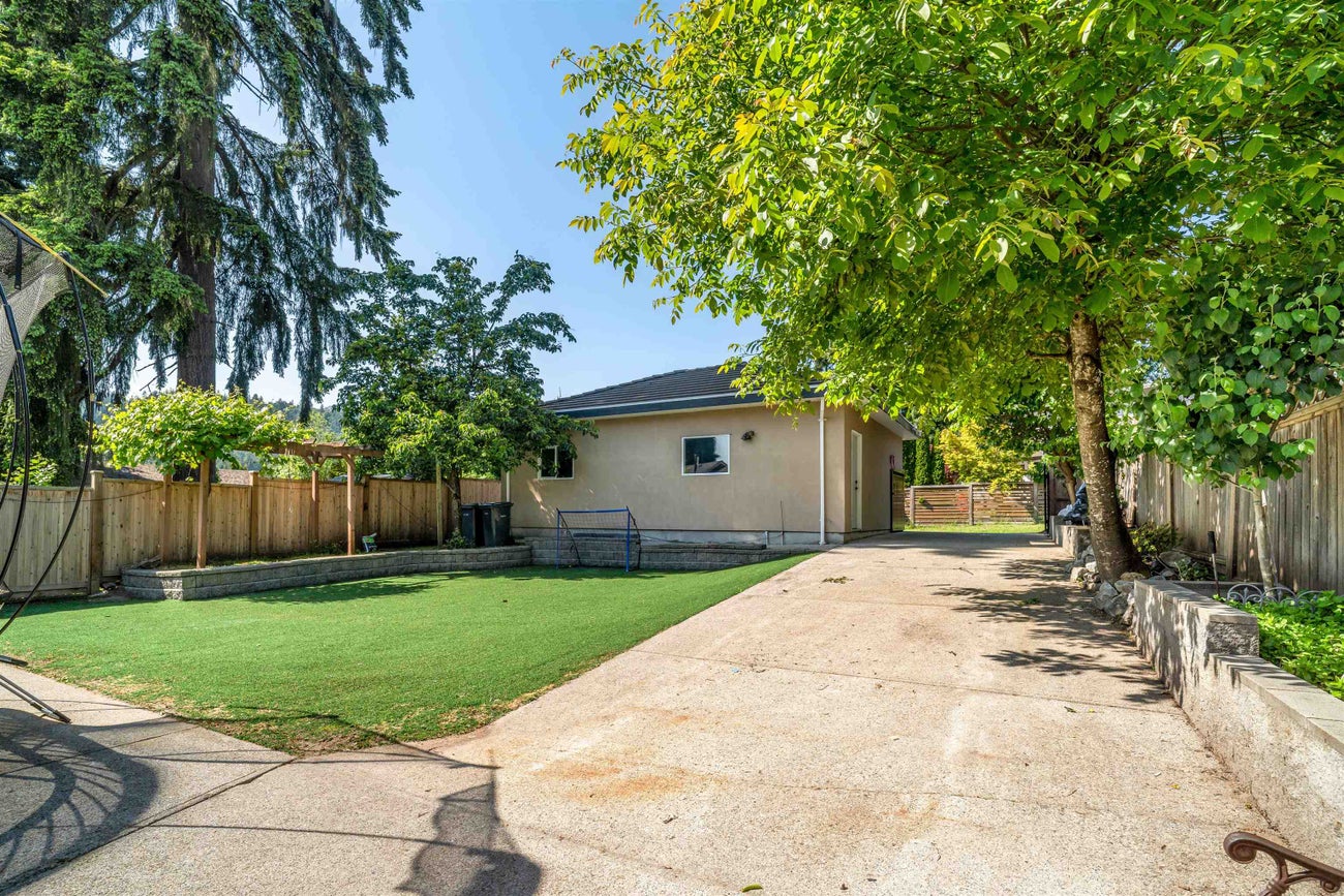 639 Chapman Avenue - Coquitlam West Single Family Residence for Sale, 6 Bedrooms (R3022207) #33