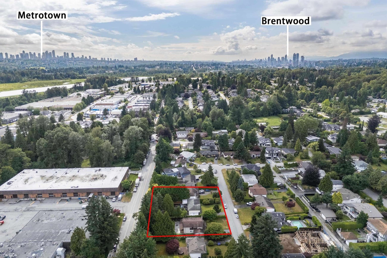 3863 Winlake Crescent - Government Road Single Family Residence for Sale, 5 Bedrooms (R3022999) #4