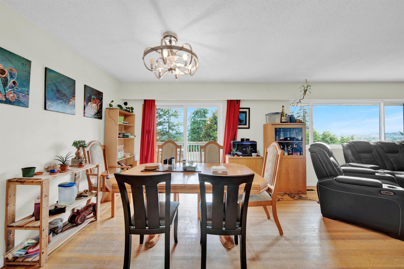 320 Seaforth Crescent - Central Coquitlam Single Family Residence for Sale, 4 Bedrooms (R3023246) #11