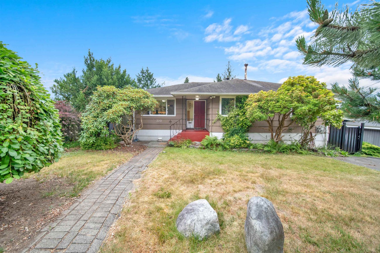 320 Seaforth Crescent - Central Coquitlam Single Family Residence for Sale, 4 Bedrooms (R3023246) #1