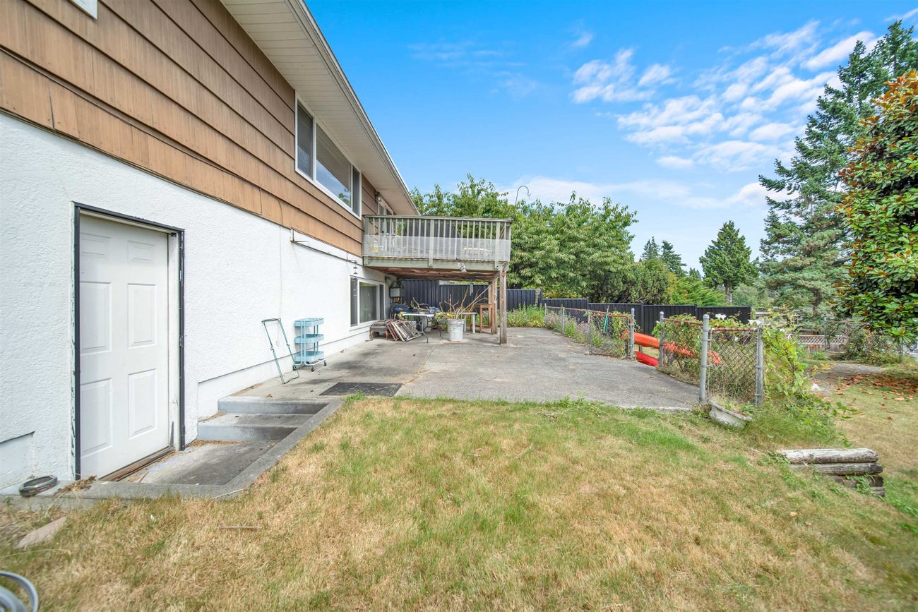 320 Seaforth Crescent - Central Coquitlam Single Family Residence for Sale, 4 Bedrooms (R3023246) #30