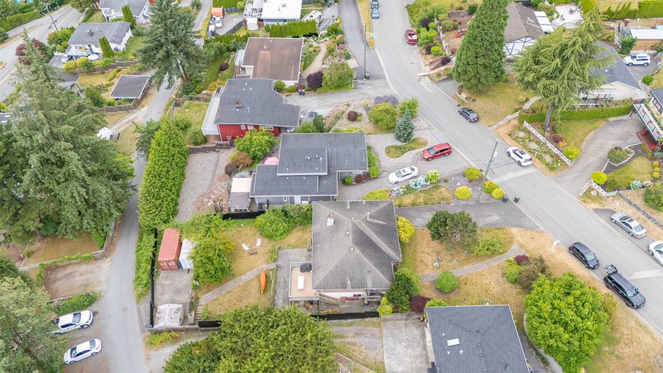 320 Seaforth Crescent - Central Coquitlam Single Family Residence for Sale, 4 Bedrooms (R3023246) #38