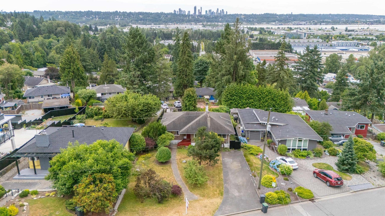 320 Seaforth Crescent - Central Coquitlam Single Family Residence for Sale, 4 Bedrooms (R3023246) #39