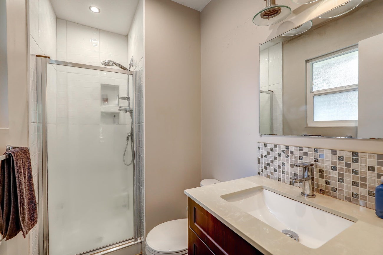 512 Mentmore Street - Coquitlam West Single Family Residence for Sale, 5 Bedrooms (R3023659) #20