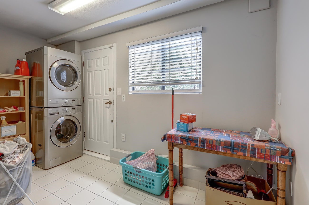 512 Mentmore Street - Coquitlam West Single Family Residence for Sale, 5 Bedrooms (R3023659) #22