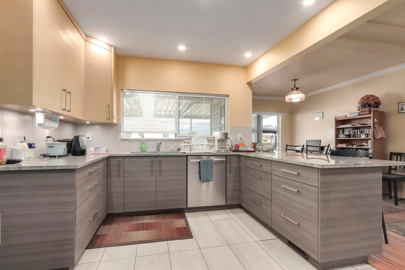 4449 Dundas Street - Vancouver Heights Single Family Residence for Sale, 4 Bedrooms (R3023696) #13