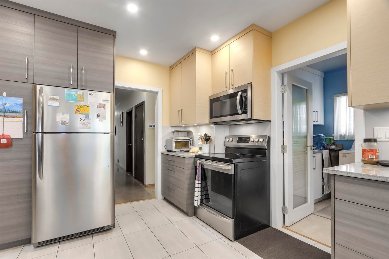 4449 Dundas Street - Vancouver Heights Single Family Residence for Sale, 4 Bedrooms (R3023696) #14