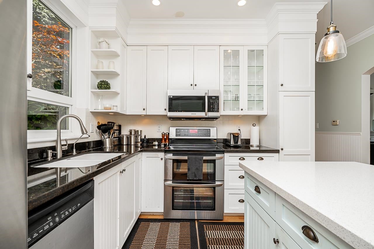 767 Edgar Avenue - Coquitlam West Single Family Residence for Sale, 4 Bedrooms (R3024827) #11