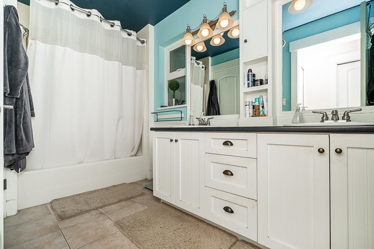 767 Edgar Avenue - Coquitlam West Single Family Residence for Sale, 4 Bedrooms (R3024827) #17