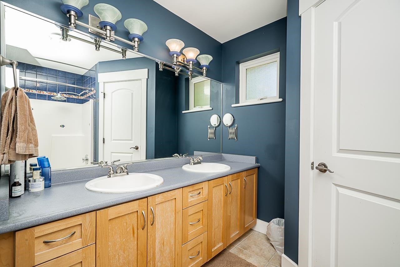 767 Edgar Avenue - Coquitlam West Single Family Residence for Sale, 4 Bedrooms (R3024827) #26