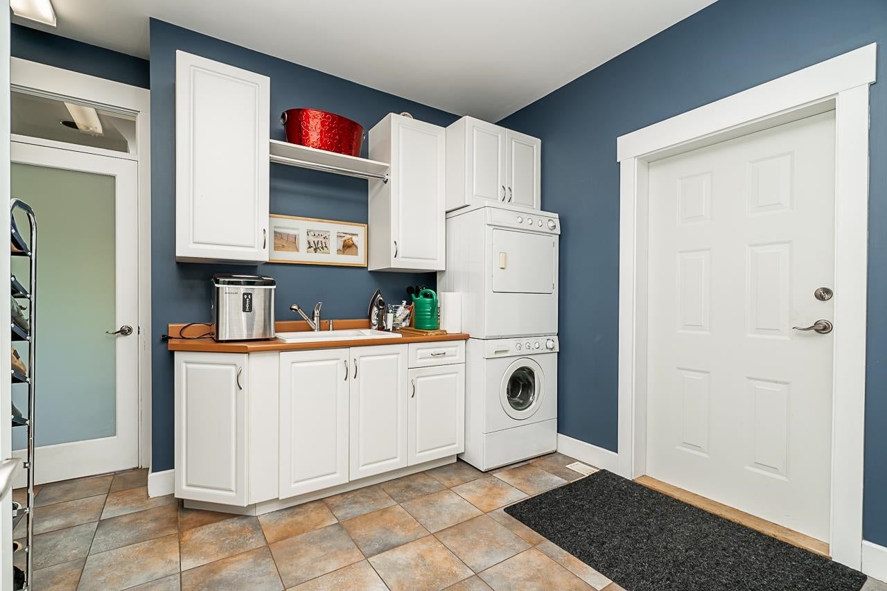 767 Edgar Avenue - Coquitlam West Single Family Residence for Sale, 4 Bedrooms (R3024827) #28