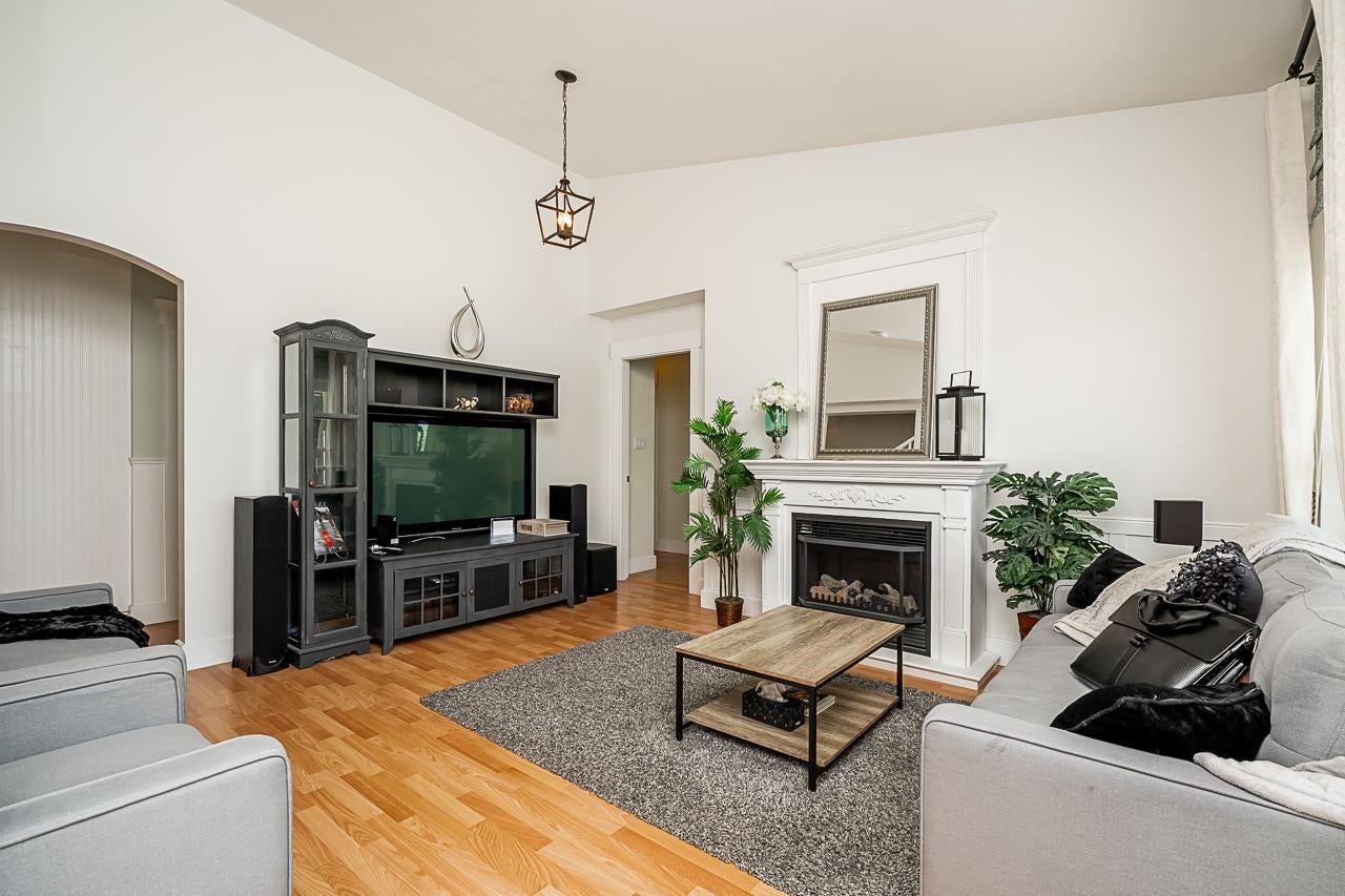 767 Edgar Avenue - Coquitlam West Single Family Residence for Sale, 4 Bedrooms (R3024827) #5