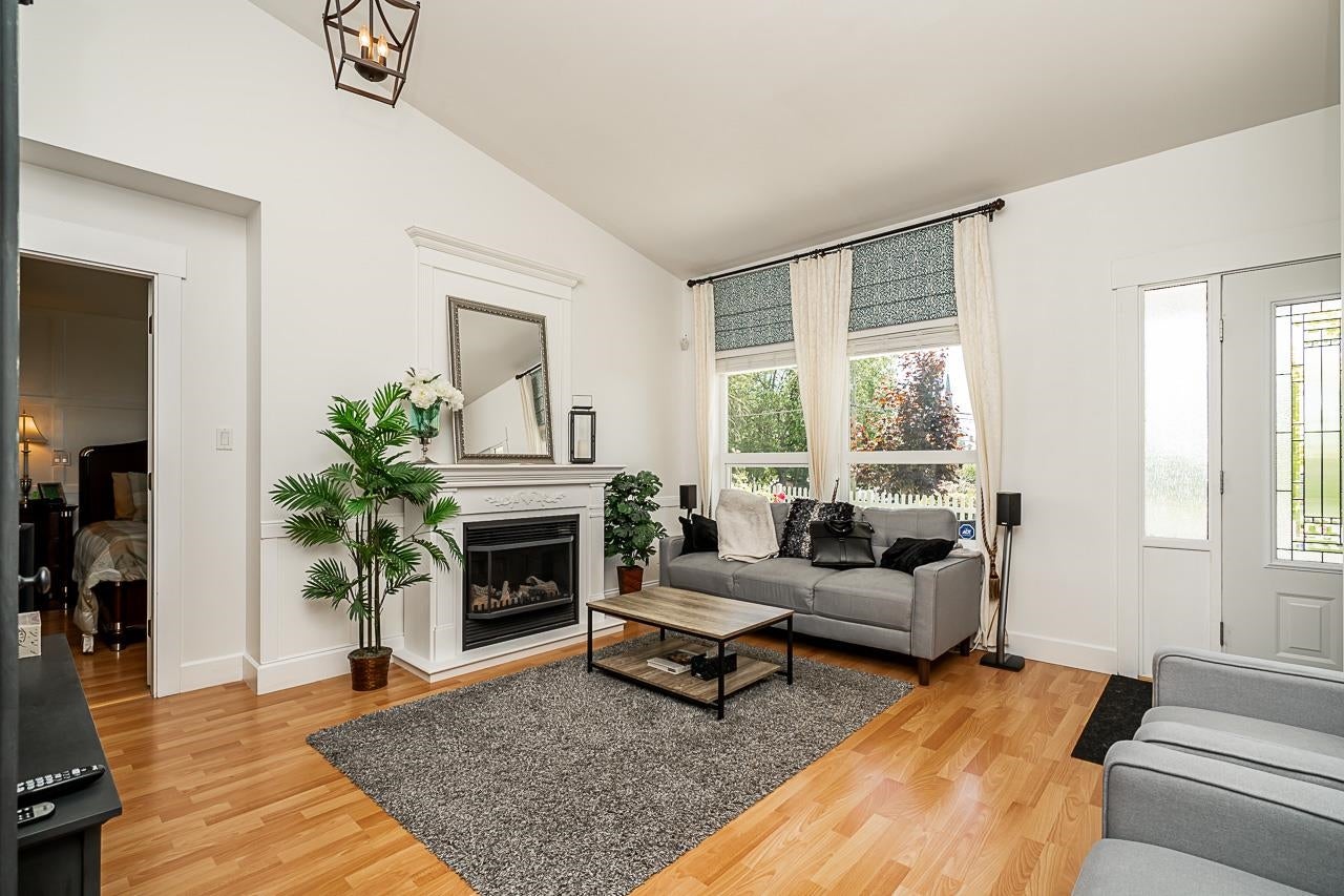 767 Edgar Avenue - Coquitlam West Single Family Residence for Sale, 4 Bedrooms (R3024827) #6