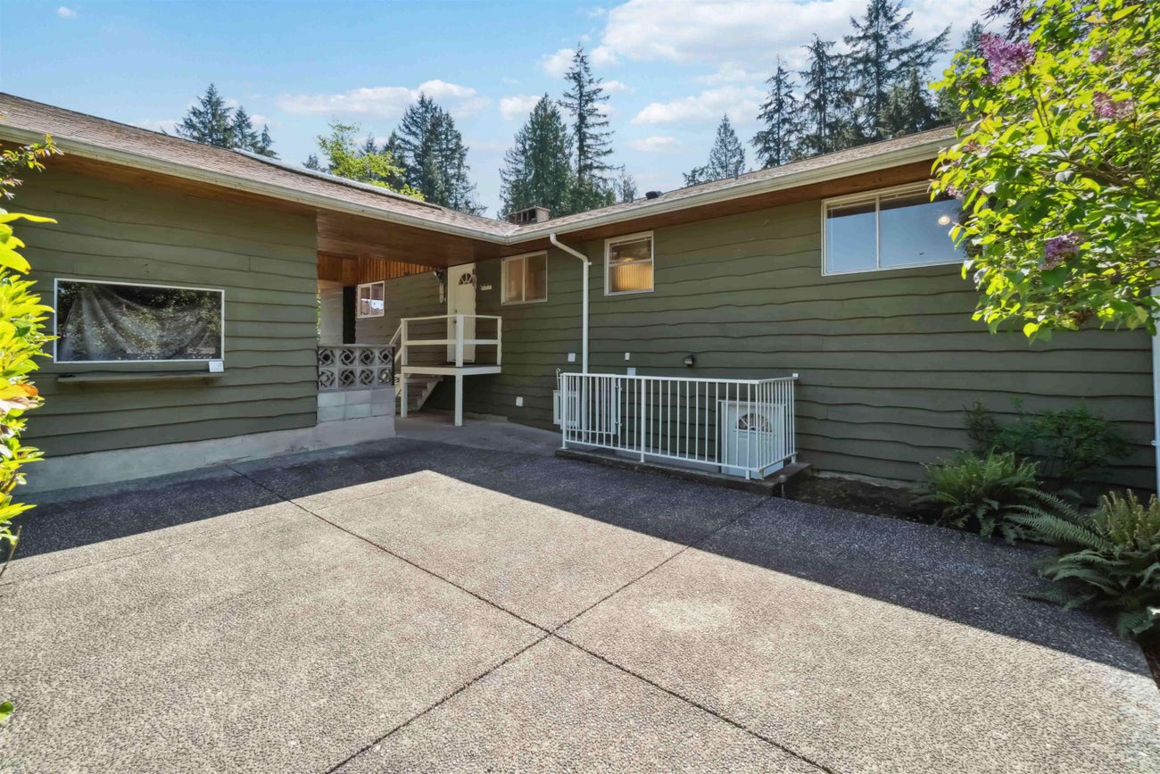 805 Foster Avenue - Coquitlam West Single Family Residence for Sale, 5 Bedrooms (R3025531) #34