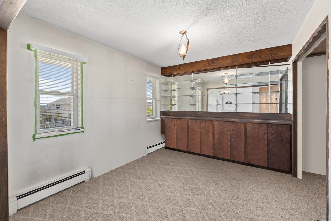 959 Dansey Avenue - Central Coquitlam Single Family Residence for Sale, 5 Bedrooms (R3025725)# - 17